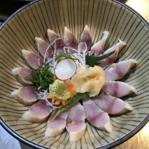 sashimi SABA O AJI comer vigo